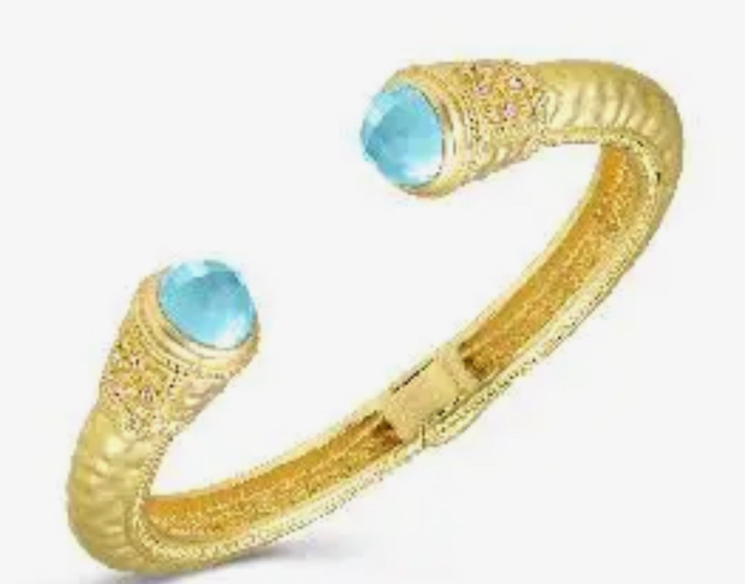 Aqua Cuff