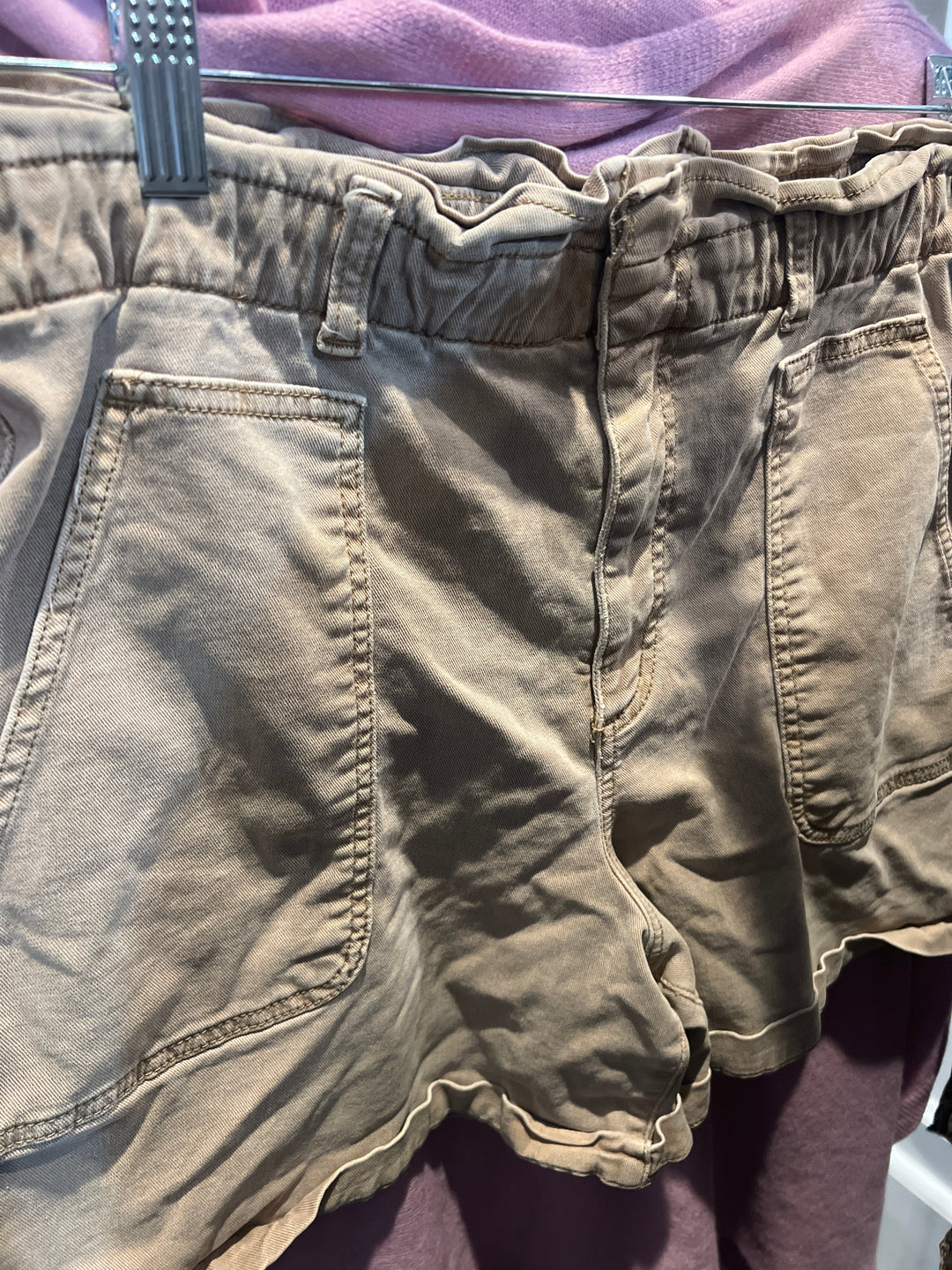 Loft Khaki Shorts (L)
