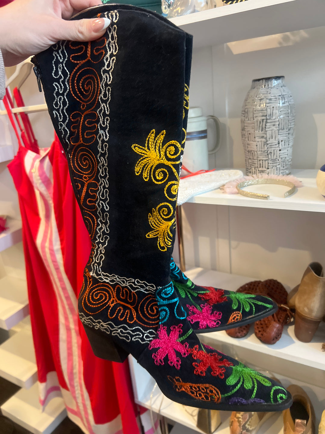 Embroidered Boots (40)