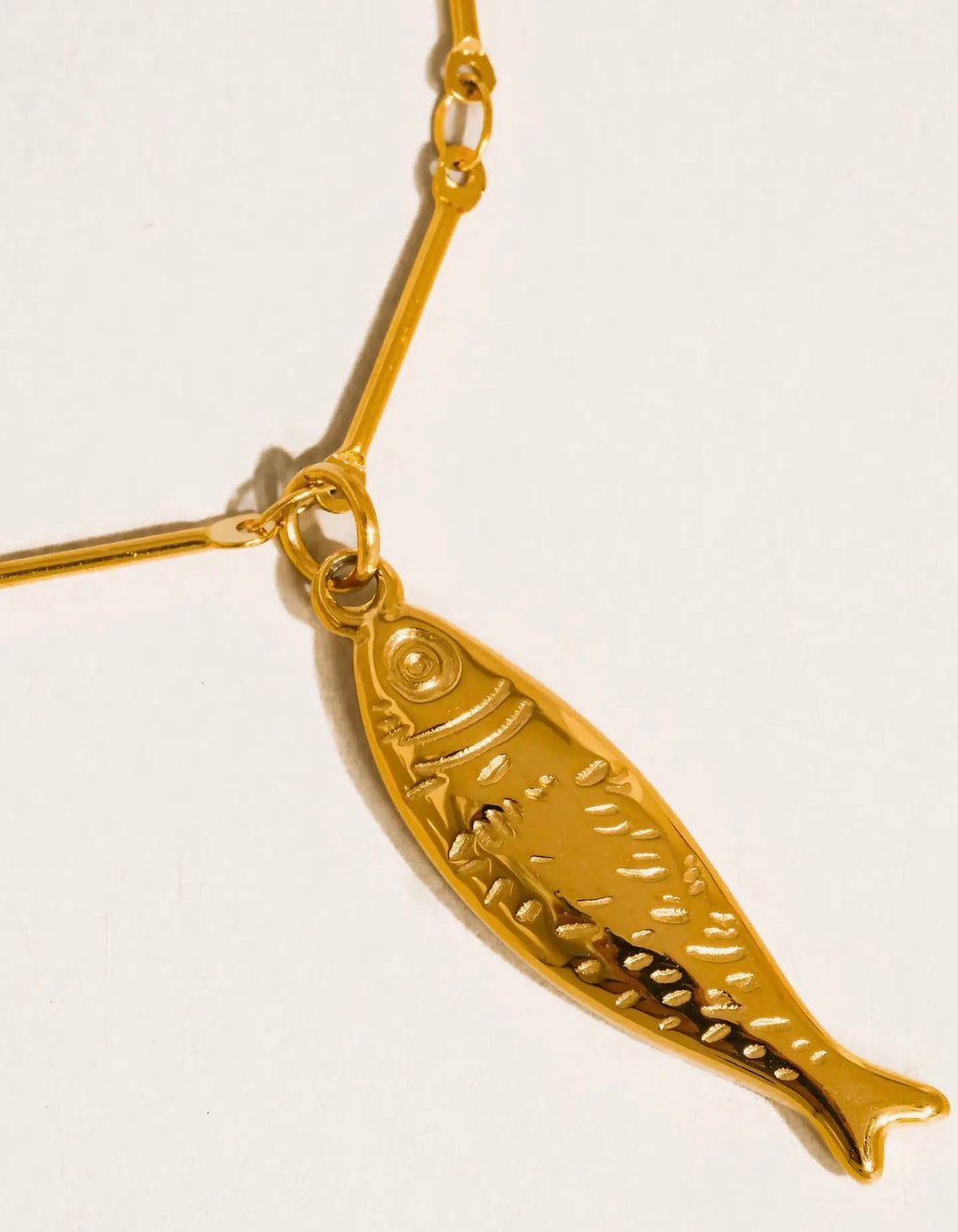Coralie 18k gold non tarnish fish necklace