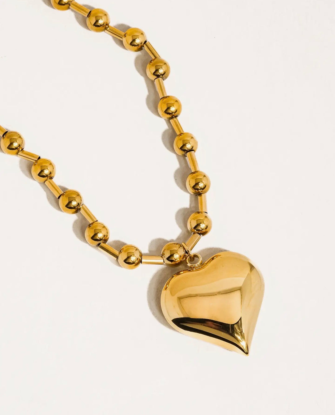 Paris 18k gold non tarnish heart necklace