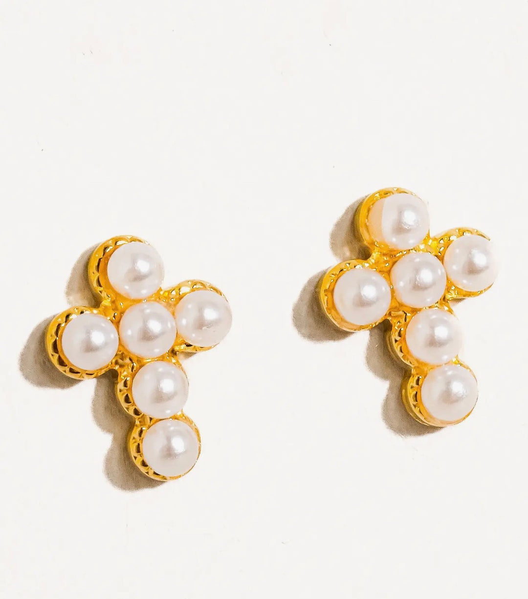 Telo 18k non-tarnish pearl cross stud